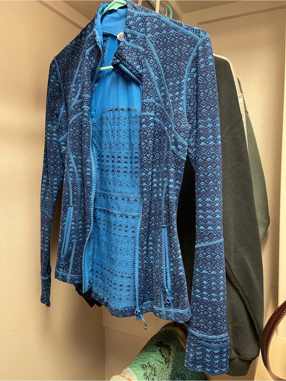 lululemon athletica Blue Patterned Zip-Up Scuba jacket